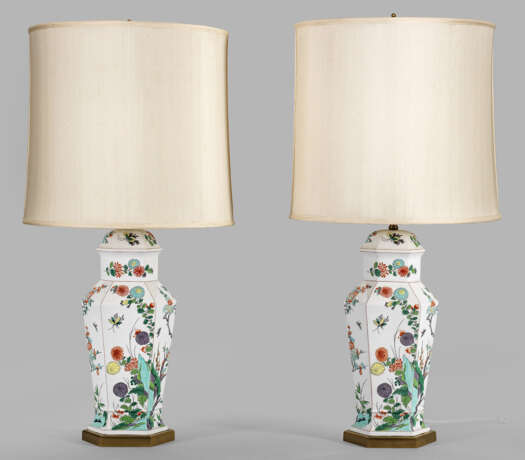 Paar Tischlampen mit Kakiemondekor - photo 1