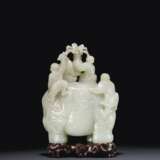 A LARGE AND FINELY CARVED WHITE JADE 'ELEPHANT AND BOYS' GRO... - photo 10