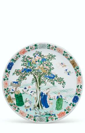 A LARGE AND VERY RARE FAMILLE VERTE DISH - Foto 1