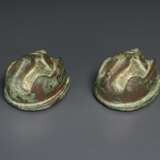A PAIR OF GILT-BRONZE PHOENIX-FORM WEIGHTS - фото 1