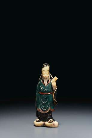 A PAINTED SOAPSTONE FIGURE OF A SCHOLAR - photo 1