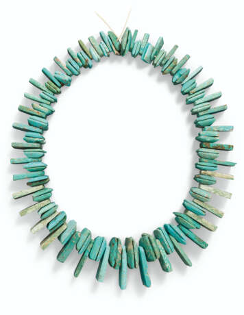 A STRING OF TURQUOISE BEADS - photo 1