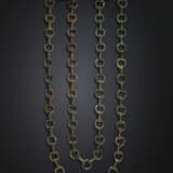 A BRONZE BELT HOOK AND MATCHING PLAQUE WITH CHAINS - фото 1