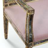 A SOUTH ITALIAN GILTWOOD, GILT-LEAD MOUNTED AND REVERSE-PAIN... - фото 5