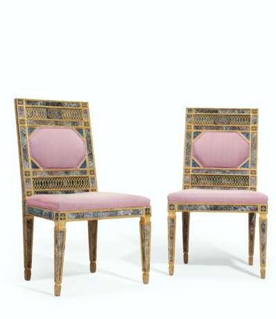 A PAIR OF SOUTH ITALIAN GILTWOOD, GILT-LEAD MOUNTED AND REVE... - фото 3