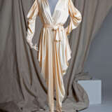 KATE MOSS'S CHAMPAGNE-COLOURED JUMPSUIT - Foto 1