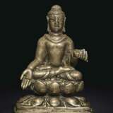 A BRONZE FIGURE OF BUDDHA SHAKYAMUNI - фото 1