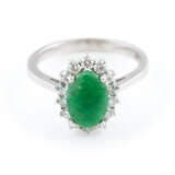 Jade-Ring Mit Brillantbesatz - фото 1