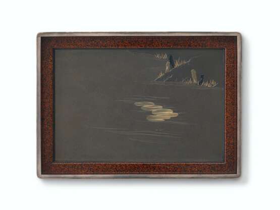 AN IMPORTANT SOFT-METAL-INLAID SHIBUICHI AND LACQUER BOX AND... - photo 4