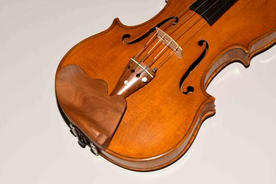 Violine mit Bogen - фото 17