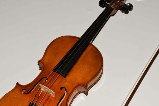 Violine mit Bogen - Foto 12