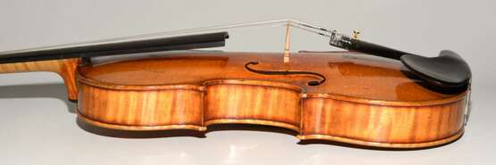 Violine mit Bogen - фото 17