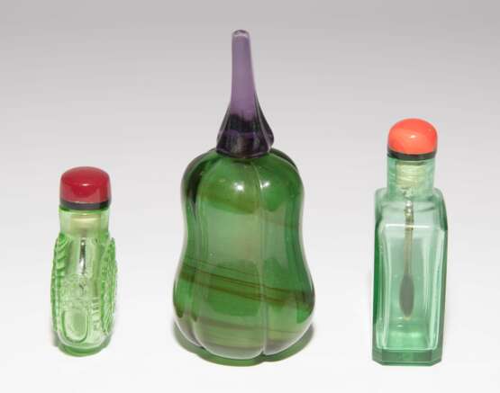 9 Glas Snuff Bottles - photo 22