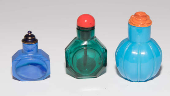 6 kleine Glas Snuff Bottles - photo 11