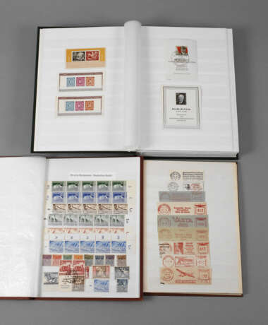 Drei Briefmarkenalben DR und DDR - photo 1