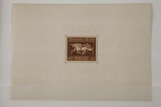 Drei Briefmarkenalben DR und DDR - фото 2