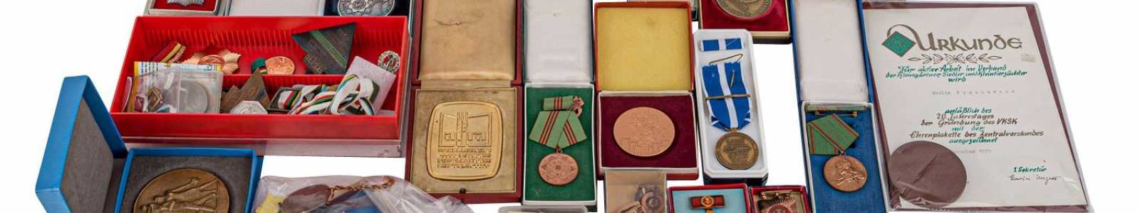 Coins, medals, stamps, historics