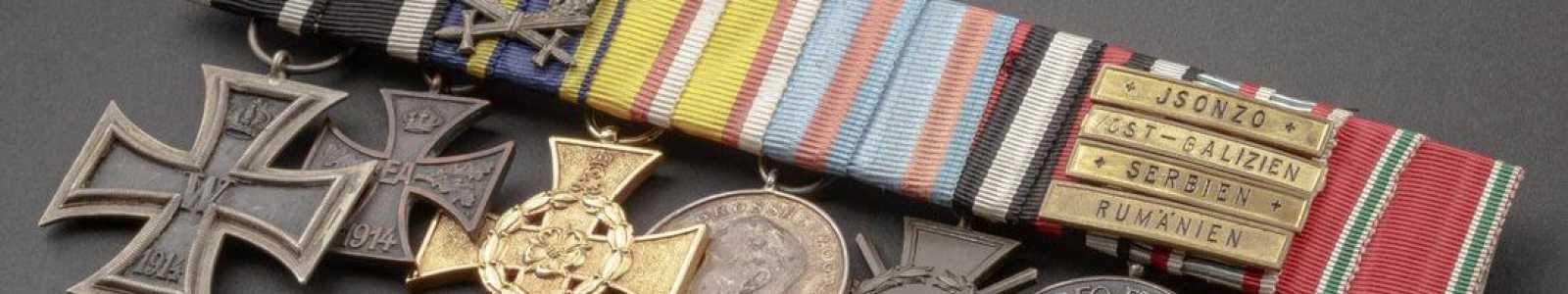 O82m - International medals & historical collections