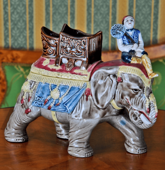 couleur argent Une boîte à bijoux en forme d/'éléphant