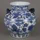 Blau-weiße Vase - Porzellan, runde gebauchte Wandung mit vollru - Foto 1