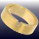 Ring: neuwertiger, breiter und massiver Goldschmiedering mit kleinem Baguette-Diamanten, 18K Gold - photo 1
