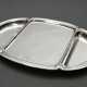 Cabaret in ovaler Form mit Muschelornamenten, mittig erhabene Platte mit seitlich vertieften Demi Lune Mulden, um 1900/1920, MZ: Puiforcat Paris, Silber 950, 1428g, 42,5x28,5cm, leichte Gebrauchsspuren - фото 1