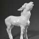 Meissen Figur „Junger Esel", Weißporzellan, Entw.: Erich Hösel 1943, Modellnr: 78778, Weißzeichen, H. 15,5cm - фото 1