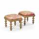 A PAIR OF FRENCH GILTWOOD STOOLS - Foto 1