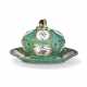A SEVRES PORCELAIN GREEN-GROUND PIERCED CHESTNUT BASKET, COVER AND STAND (MARRONNIERE CONTOURNEE) - Foto 1