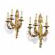 A PAIR OF LOUIS XVI ORMOLU THREE-BRANCH WALL-LIGHTS - Foto 1