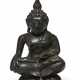 A SMALL BRONZE FIGURE OF BUDDHA - Foto 1