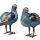 A PAIR OF CLOISONNÉ ENAMEL QUAIL-FORM CENSERS AND COVERS - фото 1