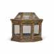 AN ITALIAN POLYCHROME-PAINTED, PARCEL-GILT AND GLASS-INSET RELIQUARY BOX - Foto 1