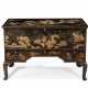 A GEORGE I CHINESE EXPORT BLACK LACQUER MULE CHEST - Foto 1