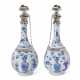 A PAIR OF SILVER-MOUNTED CHINESE EXPORT PORCELAIN BLUE AND WHITE BOTTLES - фото 1