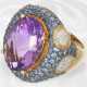 Ring: Prunkvoller, ausgesprochen dekorativer und ungewöhnlicher Amethyst/Saphir/Brillant-Goldschmiedering - фото 1