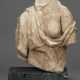 A ROMAN MARBLE FEMALE TORSO - Foto 1