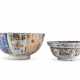 Two Imari porcelain bowls with floral decoration - Foto 1
