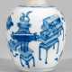 Blauweiß-Vase mit Darstellungen der "Acht Kostbarkeiten" - фото 1
