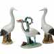 THREE CHINESE EXPORT PORCELAIN CRANES - Foto 1