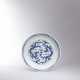 A VERY RARE AND EXCEPTIONAL BLUE AND WHITE ‘DRAGON’ DISH - photo 1