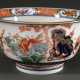 Seltene Meissen Kumme nach asiatischem Vorbild mit polychromer Malerei „Fo Löwe“, Modellnr.: 54300, Bossiernr.: 39, Jahreszeichen: 1979, Dekornr.: 579810, Malernr.: 186, H. 8,5 cm, Ø 15,5cm - фото 1