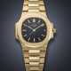 PATEK PHILIPPE, RARE AND EARLY YELLOW GOLD 'NAUTILUS', REF. 3800/1 - Foto 1