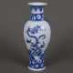 Blau-weiße Balustervase - China 20.Jh., dekoriert… - Foto 1