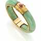Jade and chiseled yellow gold bangle bracelet acce… - фото 1