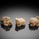 Gruppe von drei Schnitzereien von Kröten aus Mammut - фото 1