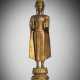 Vergoldete Bronze des stehenden Buddha - photo 1