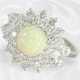 Ring: Attraktiver 18K Blütenring mit Opal-Cabochon… - Foto 1