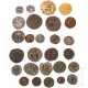 Zwei islamische Goldmünzen, drei griechische, 14 römische und byzantinische sowie acht persische Münzen - фото 1