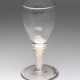 barockes Kelchglas mit Spiralschaft - photo 1